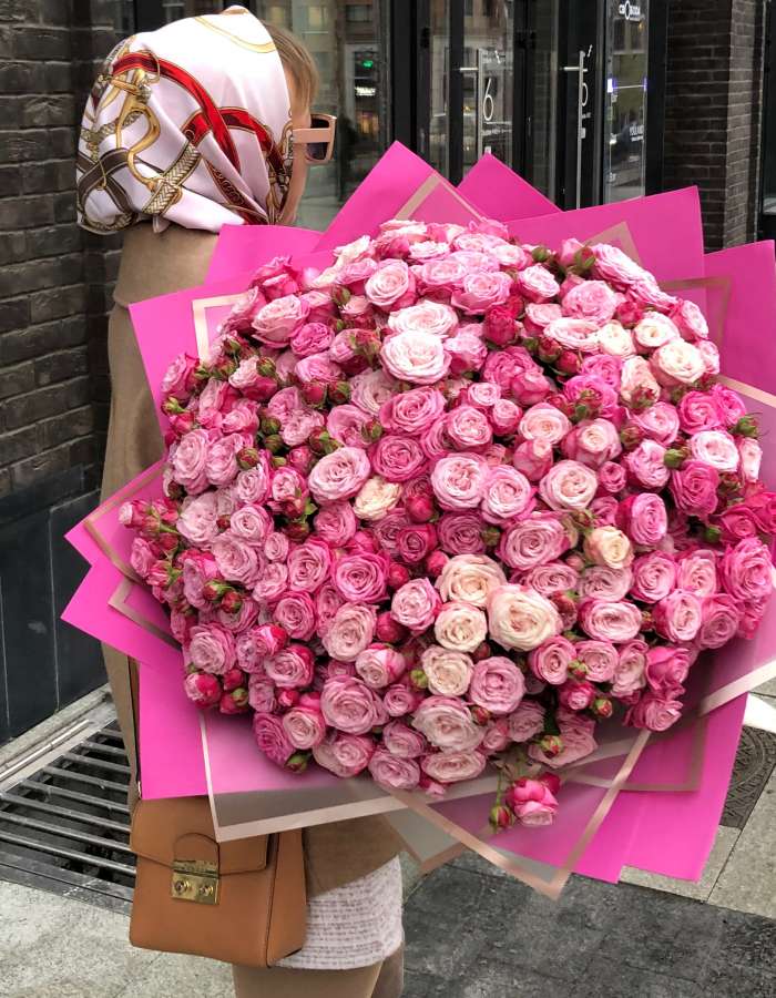 Букет из кустовых роз сорта Бомбастик(Bombastic) "Карнавал"