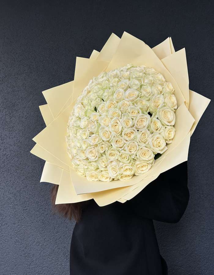 Букет из 101 белой розы Аваланж(Avalanche)