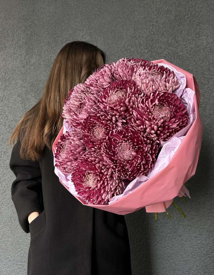 Букет из хризантем сортаБигуди(Bigoudi) "Бархатные Волны"