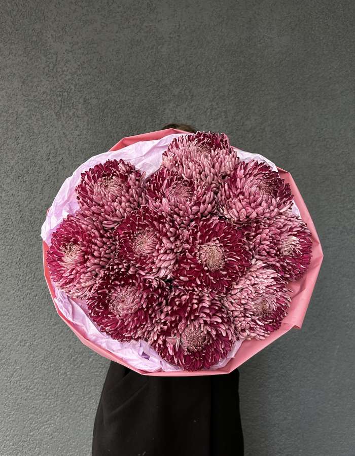 Букет из хризантем сортаБигуди(Bigoudi) "Бархатные Волны"