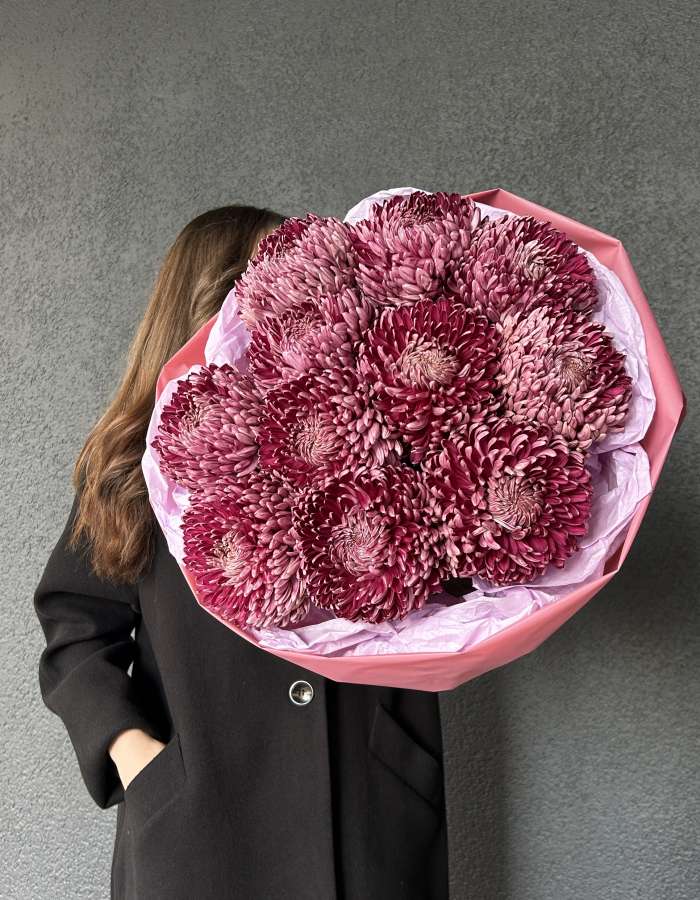 Букет из хризантем сортаБигуди(Bigoudi) "Бархатные Волны"