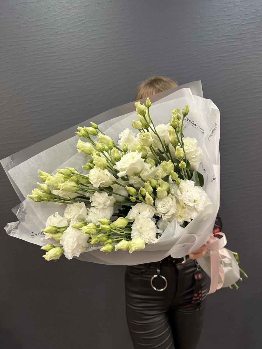 Букет из эустомы "Белый Лотос"