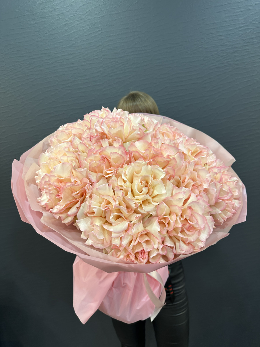 Букет из роз сорта Эсперанса(Esperance) "Милый комплимент"