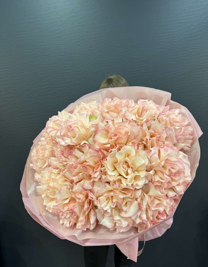 Букет из роз сорта Эсперанса(Esperance) "Милый комплимент"