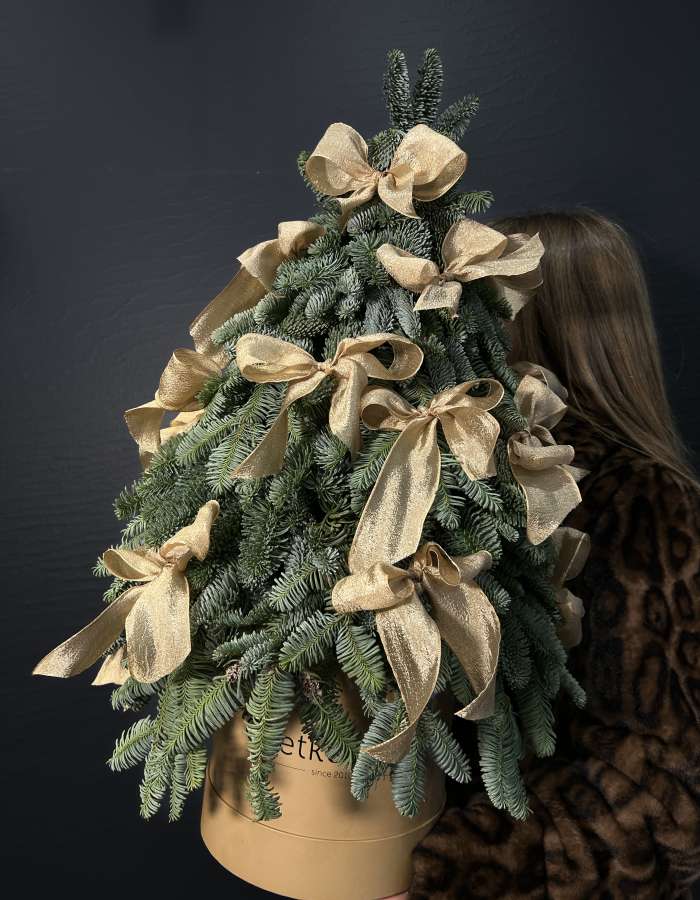 Новогодняя композиция из Нобилиса "Придворная Дама"