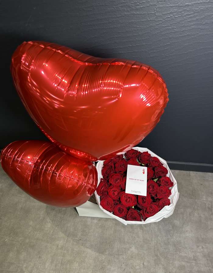 Комбо - 25 красных роз + шарики в сумке