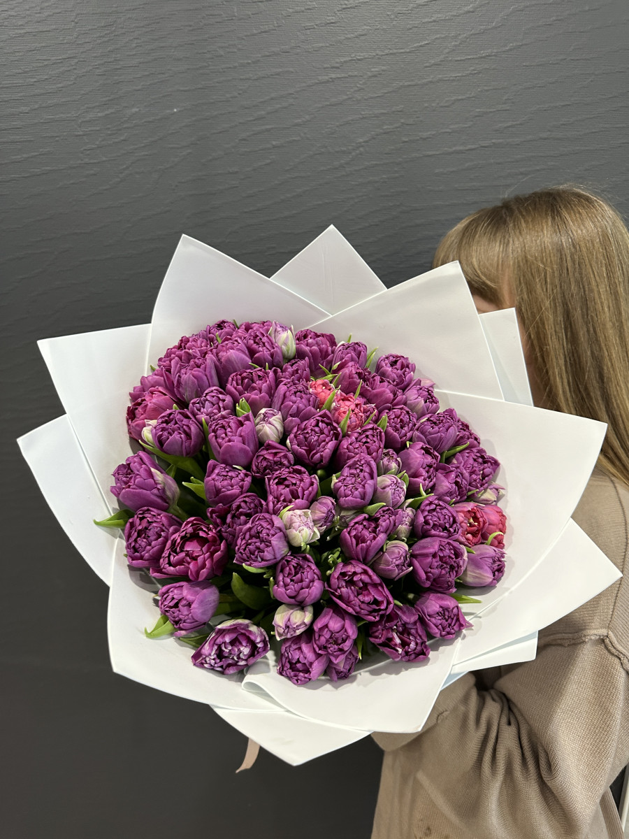 Букет из тюльпанов сорта Кастелла "Романтичная весна"