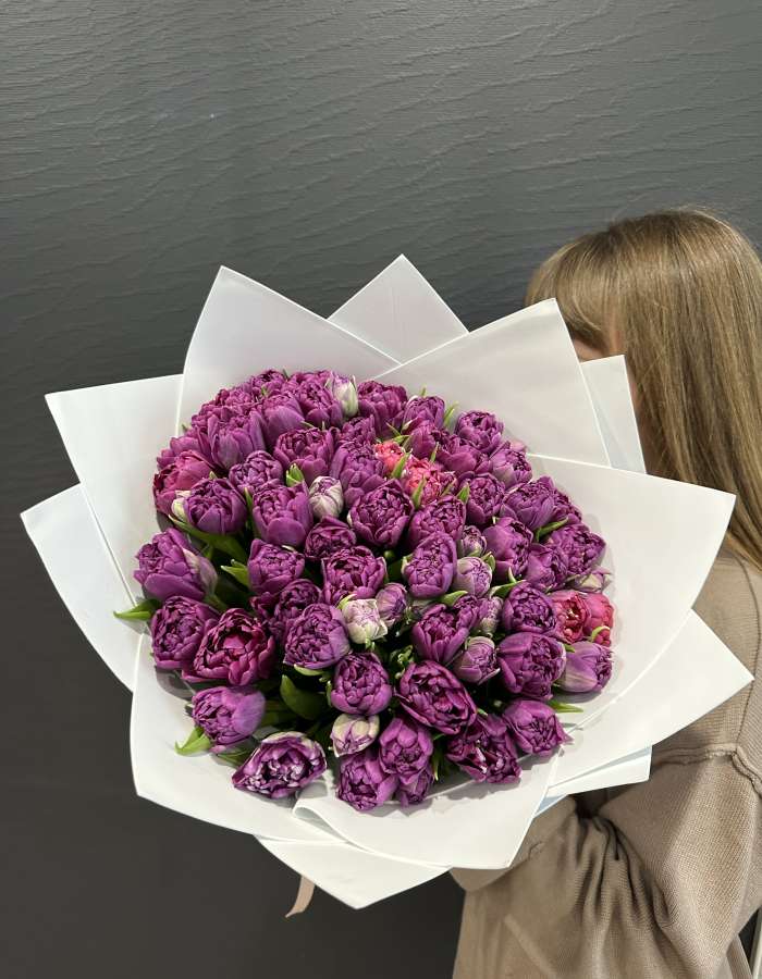 Букет из тюльпанов сорта Кастелла "Романтичная весна"