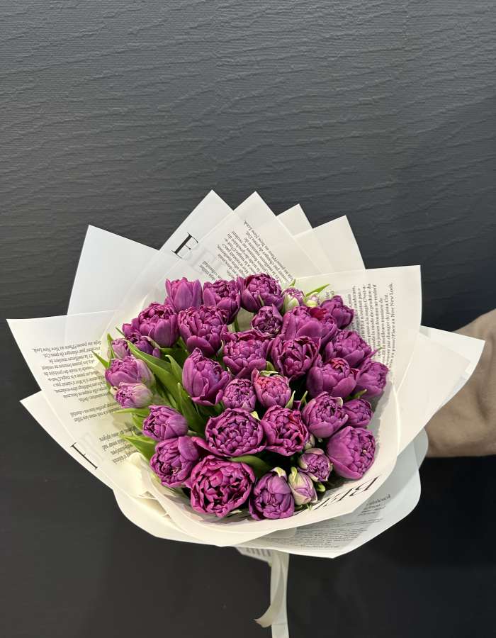 Букет из пионовидных тюльпанов сорта Кастелла "Весенние трели"