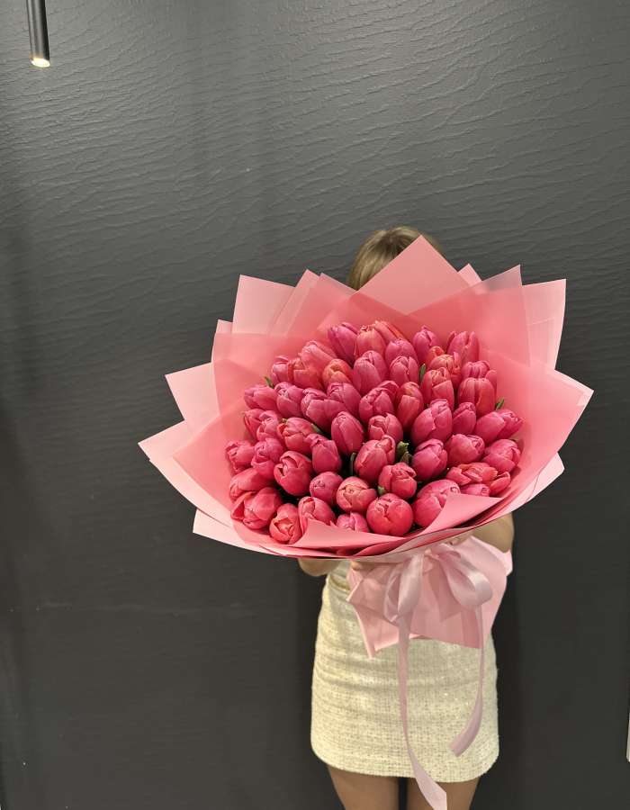 Букет из розовых тюльпанов "Клубничное мороженное"