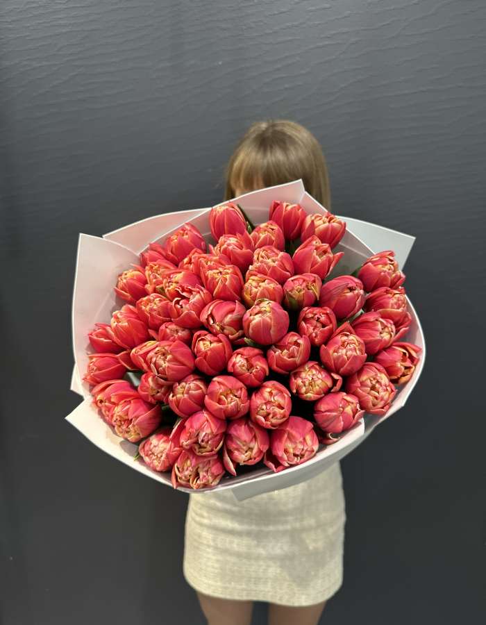 Букет из пионовидных тюльпанов сорта Коламбус "Розовая Вспышка"