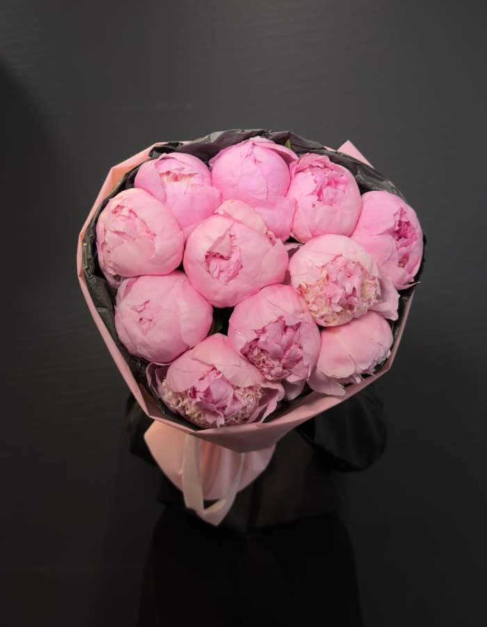 Букет из пионов сорта Сара Бернар "Трогательное признание"