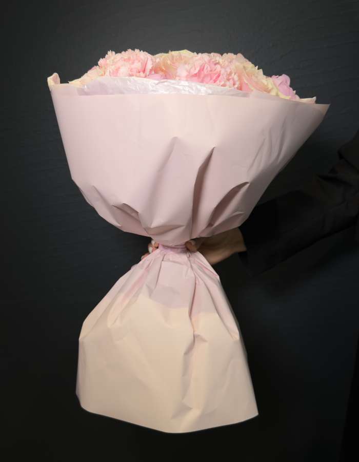 Букет из розовых диантусов и пионов "Сладкая вата"