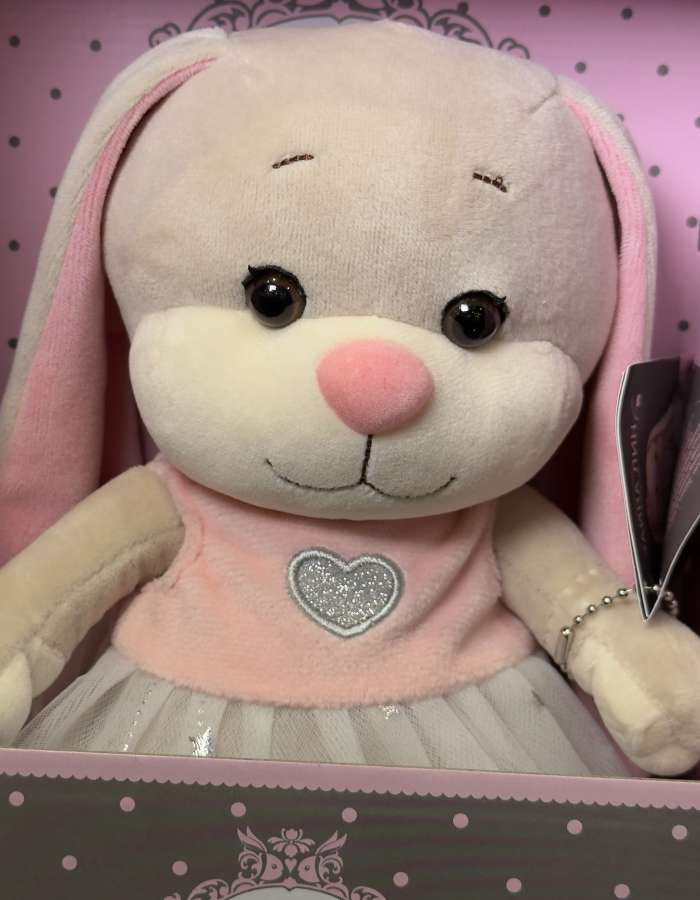 Мягкая Игрушка Jack&Lin, Зайка Лин в Платье с Сердечком, 20 см, в Коробке