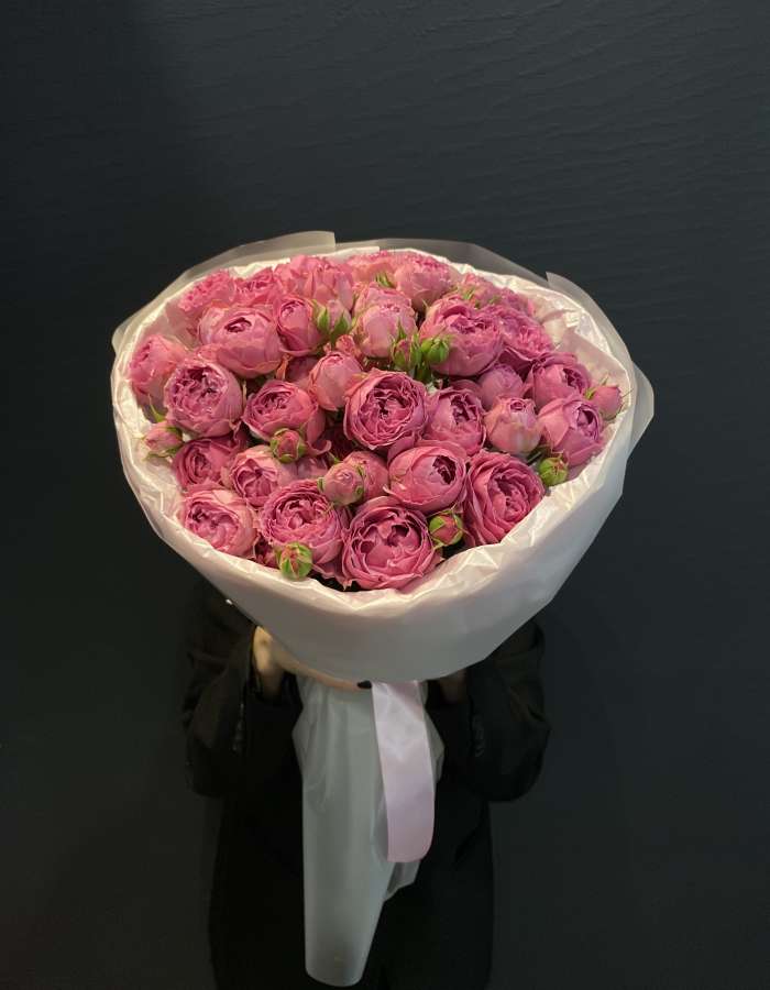 Букет из 11 кустовых роз сорта Мисти Баблз(Misty Bubbles)