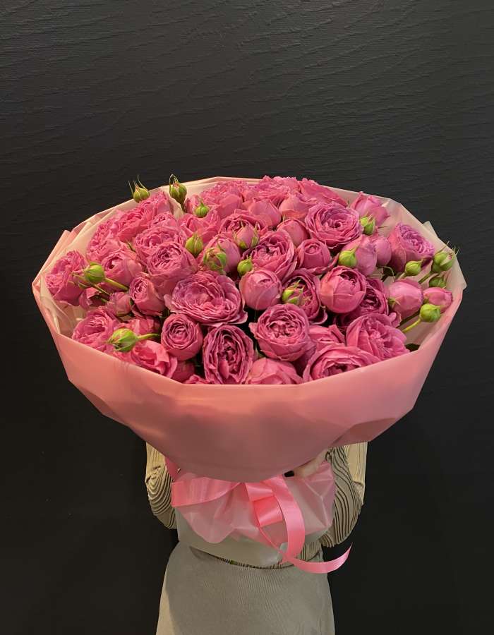 Букет из 15 кустовых роз сорта Мисти Баблз(Misty Bubbles)