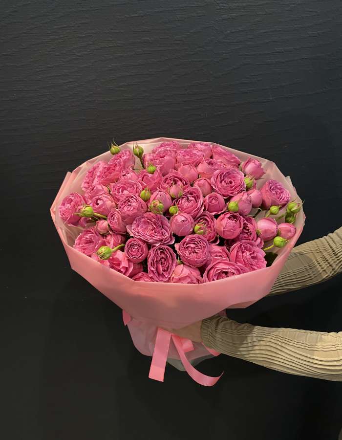 Букет из 15 кустовых роз сорта Мисти Баблз(Misty Bubbles)