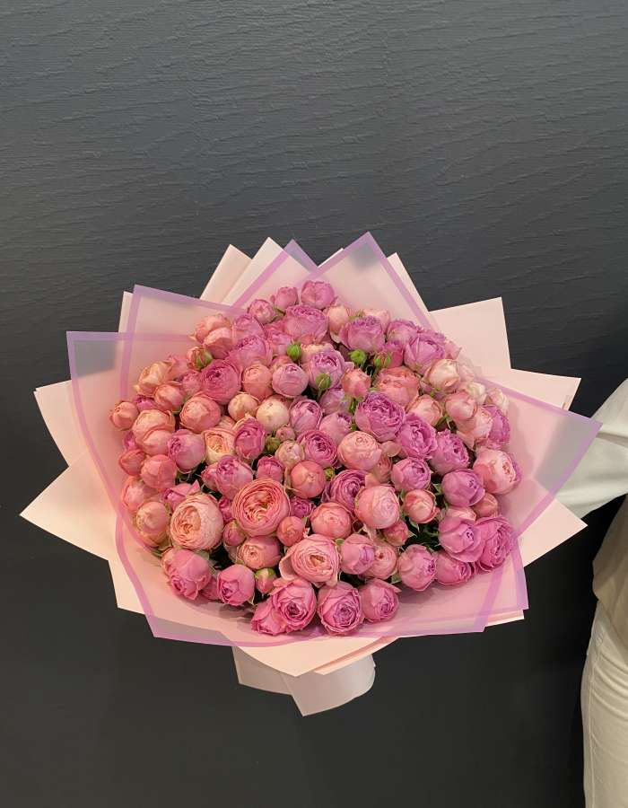 Букет из кустовых роз сорта Сильва Пинк(Silva Pink) "Афродита"