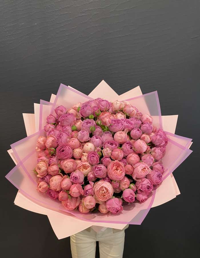Букет из кустовых роз сорта Сильва Пинк(Silva Pink) "Афродита"