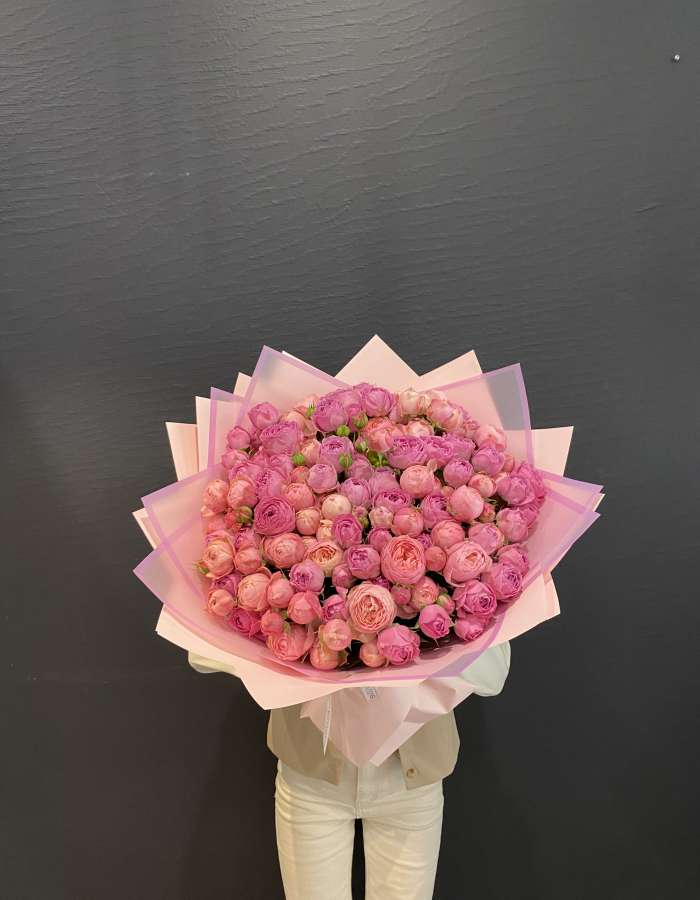 Букет из кустовых роз сорта Сильва Пинк(Silva Pink) "Афродита"