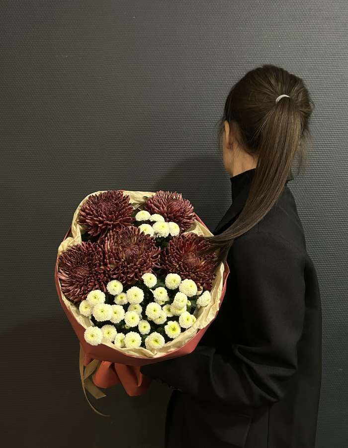 Букет из хризантем сорта Бигуди(Bigoudi) "Вега"