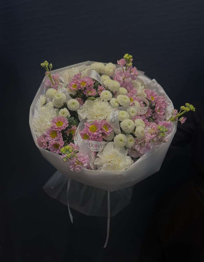 Букет из хризантем сорта Сантини "Нежность для мамули"