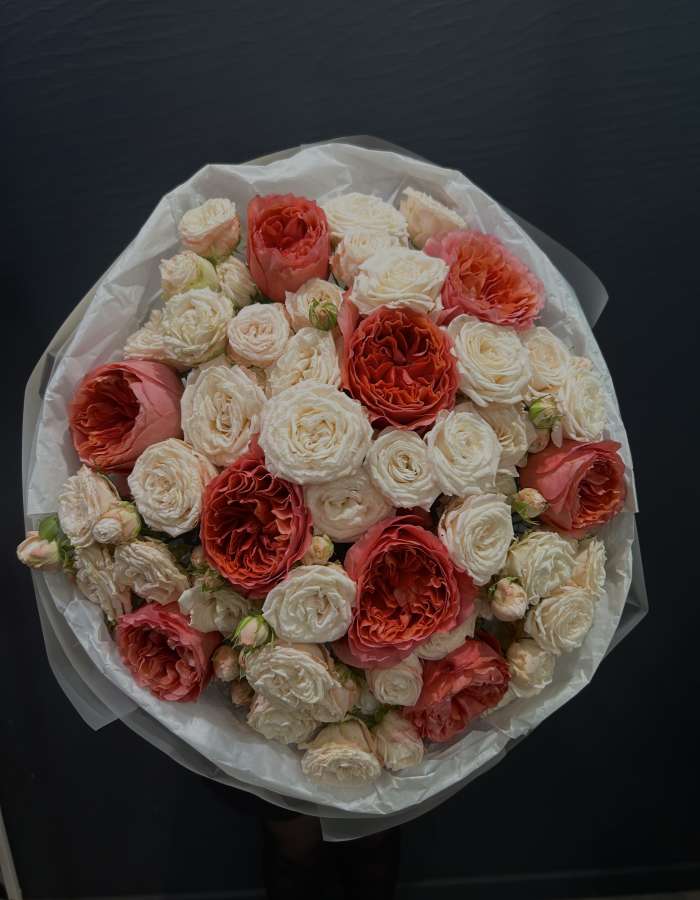 Букет из розовых пионовидных роз "Благодарность в цветах"