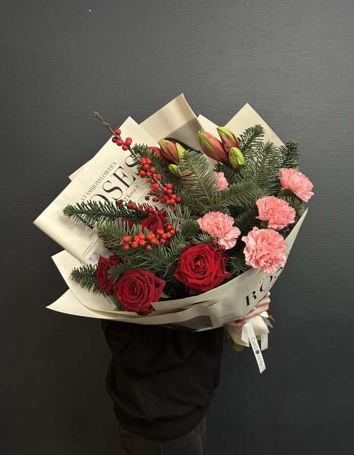 Букет из нобилиса и амарилисов "Новогоднее ассорти"