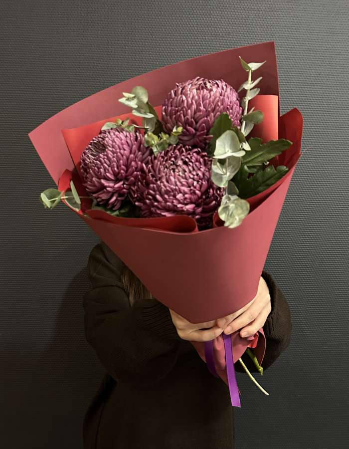 Букет из хризантем сорта Бигуди(Bigoudi) "Мамина улыбка"