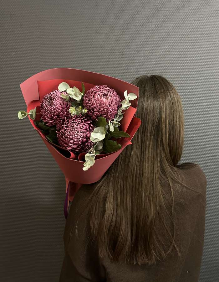 Букет из хризантем сорта Бигуди(Bigoudi) "Мамина улыбка"