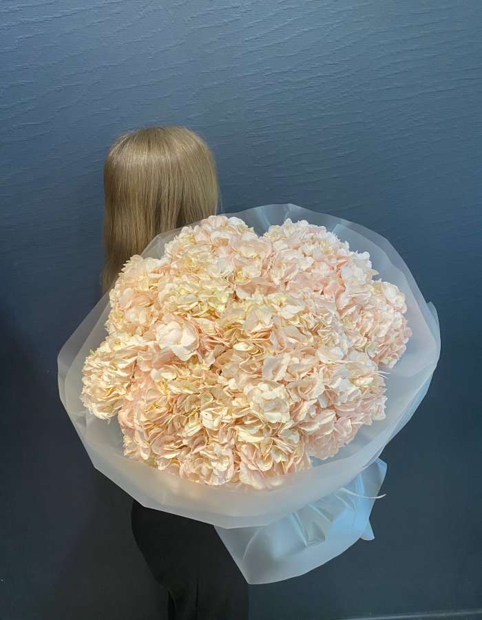 Букет из розовых гортензий "Розовая Мелодия"