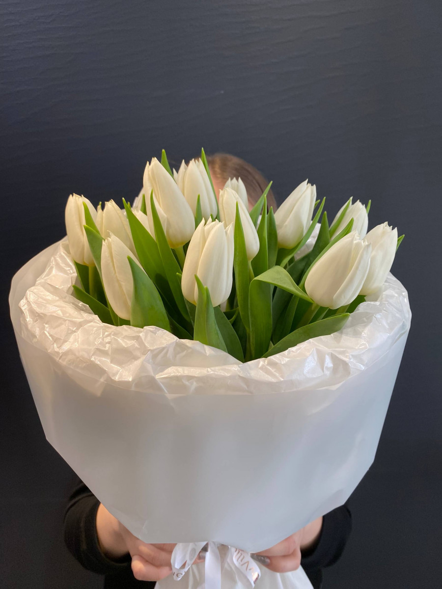 Букет из тюльпанов сорта Вайт Мастер "Яркая весна"
