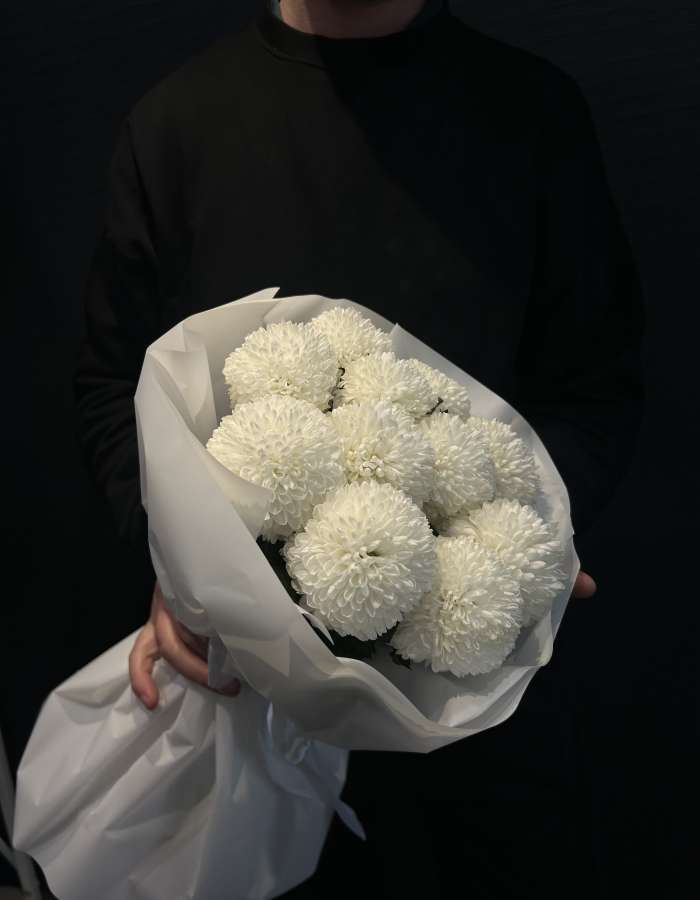 Букет из белых хризантем сорта Момоко "Нежные чувства"