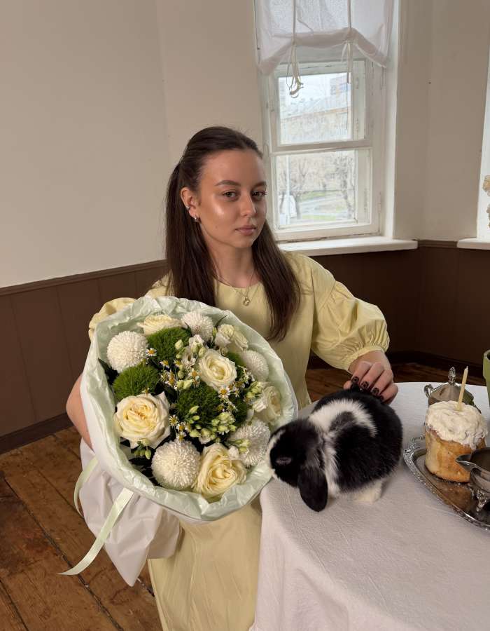 Пасхальный Букет из роз и хризантем "Весеннее пробуждение"