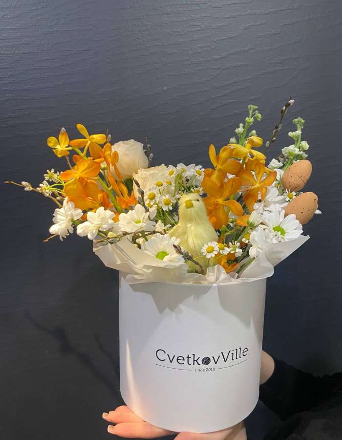 Пасхальная композиция из хризантем и орхидей "Воскресение"