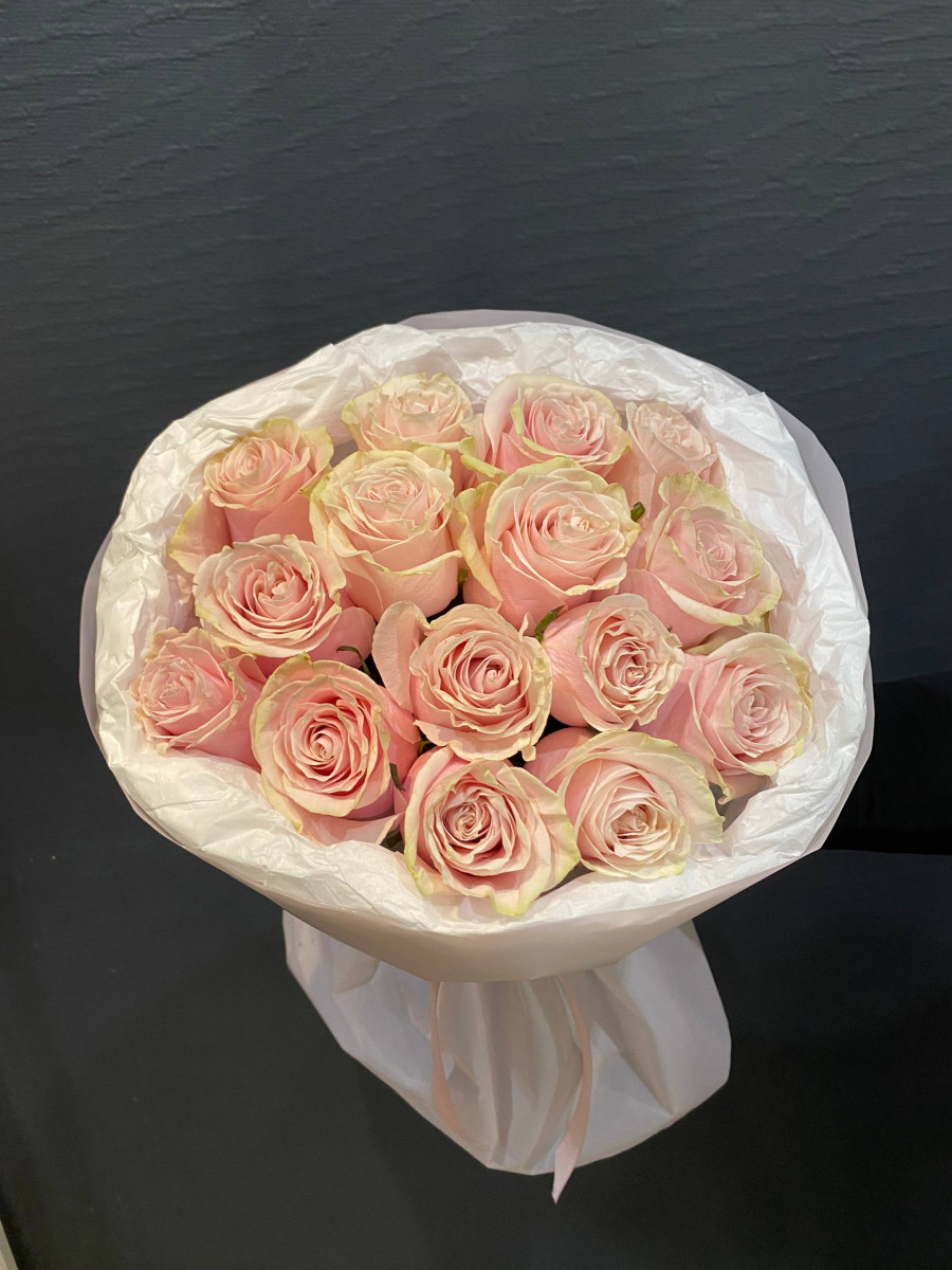 Букет из 15 эквадорских роз Pink Mondial «Нежные мечты» (Акция)